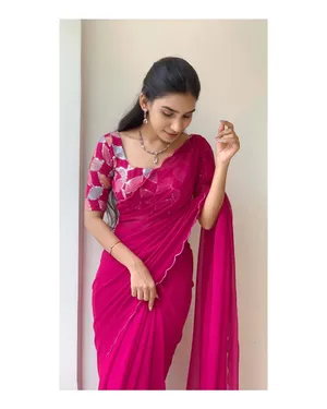 Colours lifestyle IN THE SPOTLIGHT - Buy IN THE SPOTLIGHT from