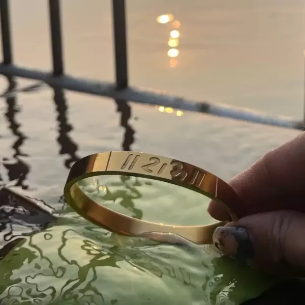 AMAZING_SHREE_RAM_GOLD_PLATED_STAINLESS_STEEL_KADA_FOR_MENS