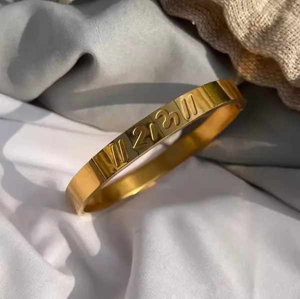 AMAZING_SHREE_RAM_GOLD_PLATED_STAINLESS_STEEL_KADA_FOR_MENS