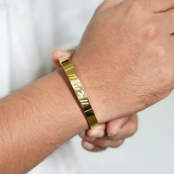AMAZING_SHREE_RAM_GOLD_PLATED_STAINLESS_STEEL_KADA_FOR_MENS
