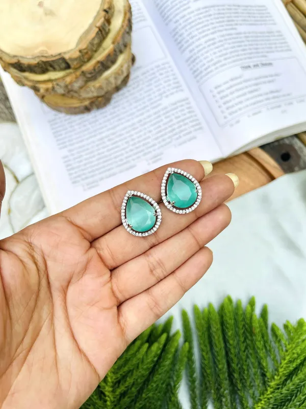 Diamond-Studded_Stud_Earrings_For_Women/Girls