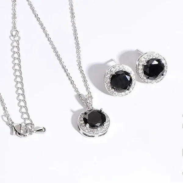 Silver_Chain_Circular_Pendant_and_Earrings_with_Finely_Cut_Stones_for_Women/Girls