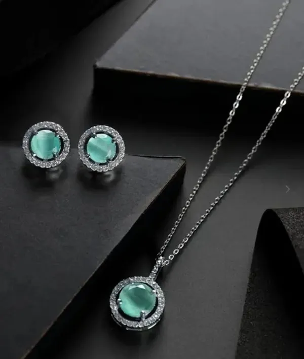 Silver_Plated_Chain__And_Stone_Pendant_Set_With_Earrings_For_Women/Girls
