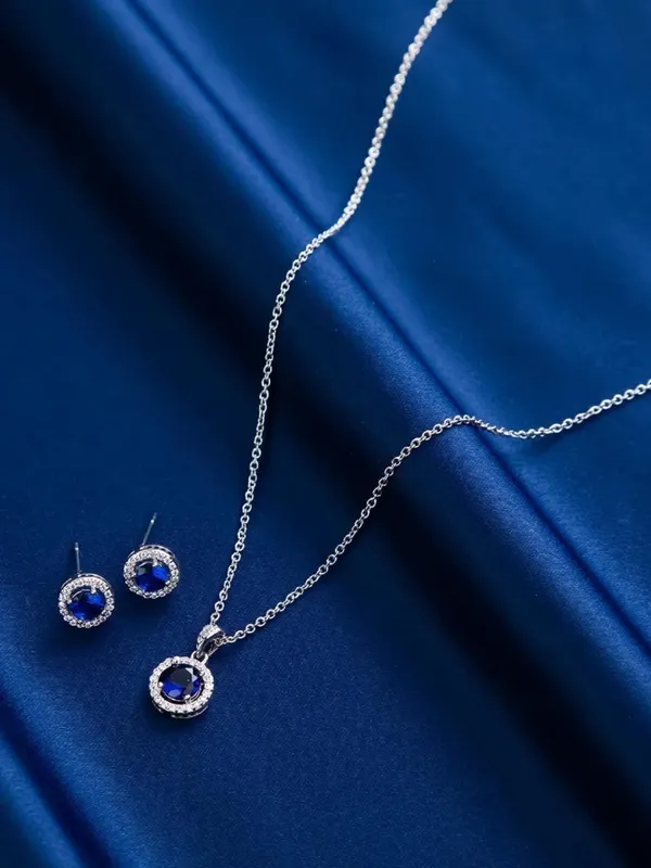 Silver_Plated_Crystal_Stone_Round_Shape_Chain_Pendant_Set_With_Earrings_For_Women/Girls