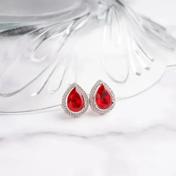 Silver_Teardrop_Gemstone_Studded_Earrings_for_Women