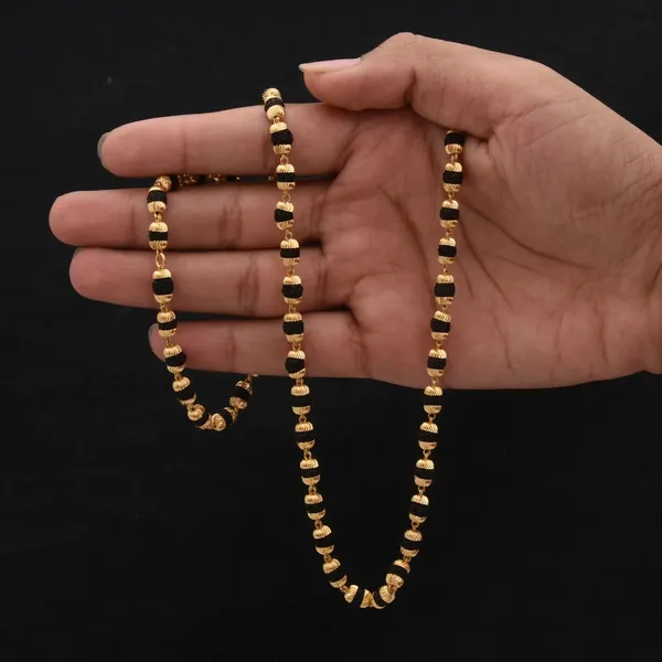 https://cdn-image.blitzshopdeck.in/ShopdeckCatalogue/tr:f-webp,w-600,fo-auto/61cd544aa98b93b86090de16/media/Stylish_Design_Best_Quality_Gold_Plated_Rudraksha_Mala_For_Mens_P4EYXOJGSE_2024-06-25_4.jpg__Gujju Jewellers