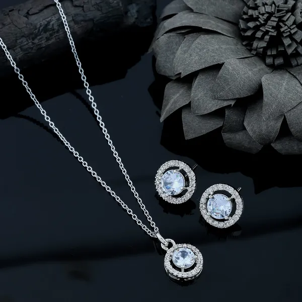 Stylish_Silver_Plated_Chain_Pendant_for_Women_and_Girls