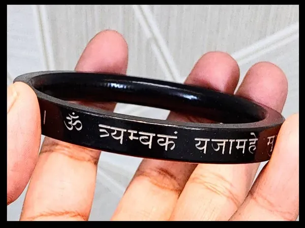 BLACK_IRON_MAHA_MRITYUNJAY_MANTRA_8_MM_KADA_FOR_MEN