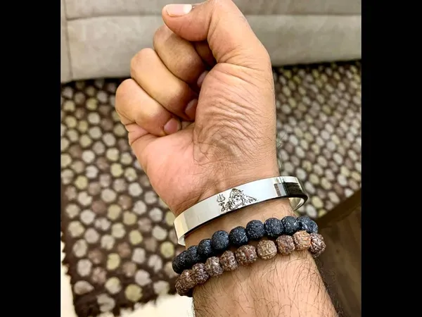 STAINLESS_STEEL_10_MM_FLAT_TYPE_MRITYUNJAY_MANTRA_SHIV_JI_IMAGE_PUNJABI_KADA