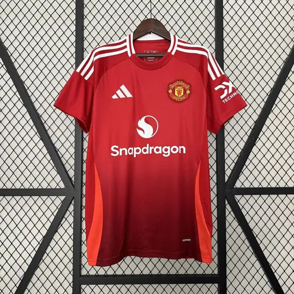 https://cdn-image.blitzshopdeck.in/ShopdeckCatalogue/tr:f-webp,w-600,fo-auto/62a42e46add4b4b9a1218edb/media/Manchester_United_Home_Soccer_Jersey_2024_25_9WVGNGEP07_2024-07-03_1.webp__JERSEYKART