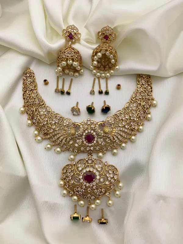 GINI_CHANGEABLE_SHORT_NECKLACE_SET