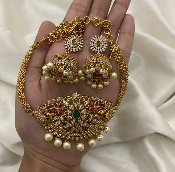 Latest__High_Neck_Ad_matte_Choker_set