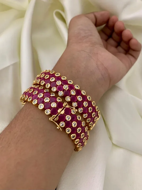 LAKSHANA_ANTIQUE_OPENABLE_BANGLE_SET