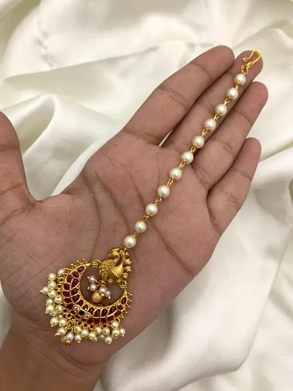 Suneraa Floryn Guttapusalu Antique Maang Tikka Price in India