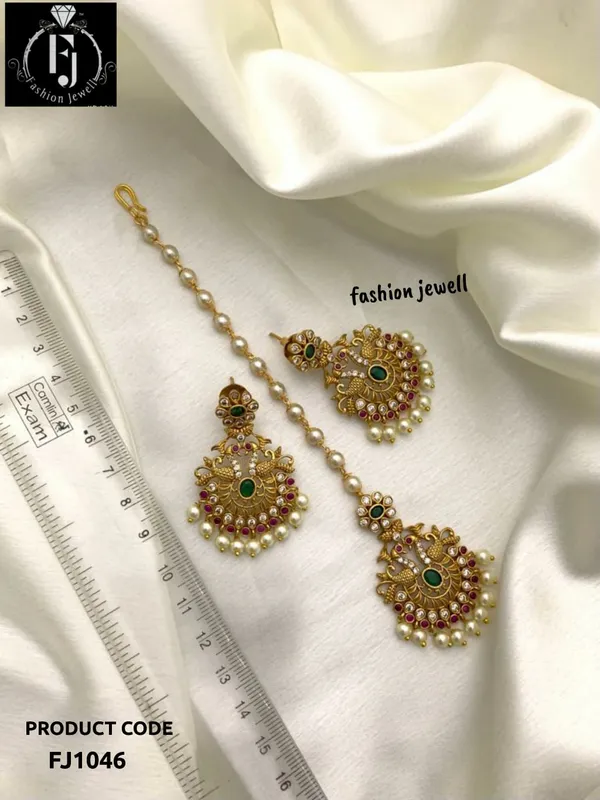 IRA_MAANG_TIKKA_WIH_EARRING