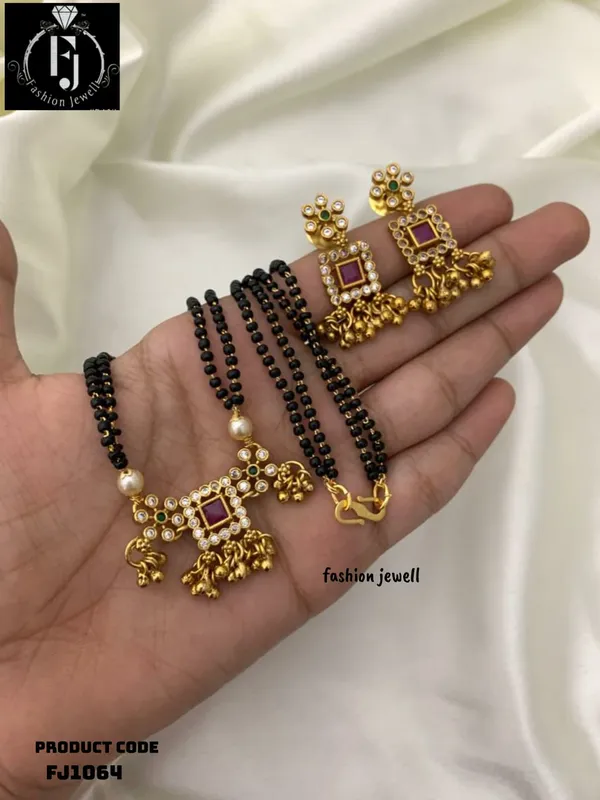 SIYA_GHUNGROO_MANGALSUTRA_SET