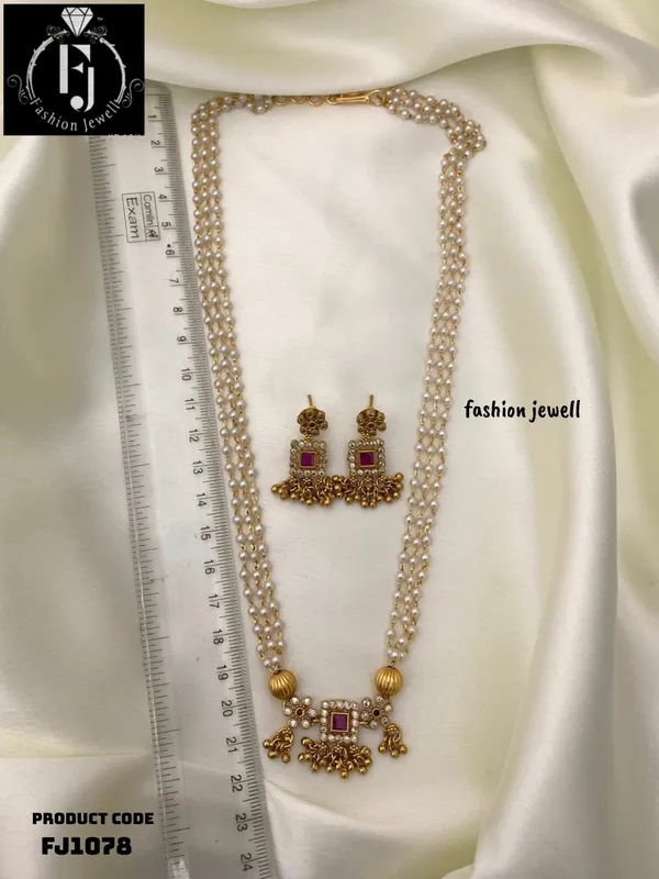 KIYA_AD_MATTE_NECKLACE_SET