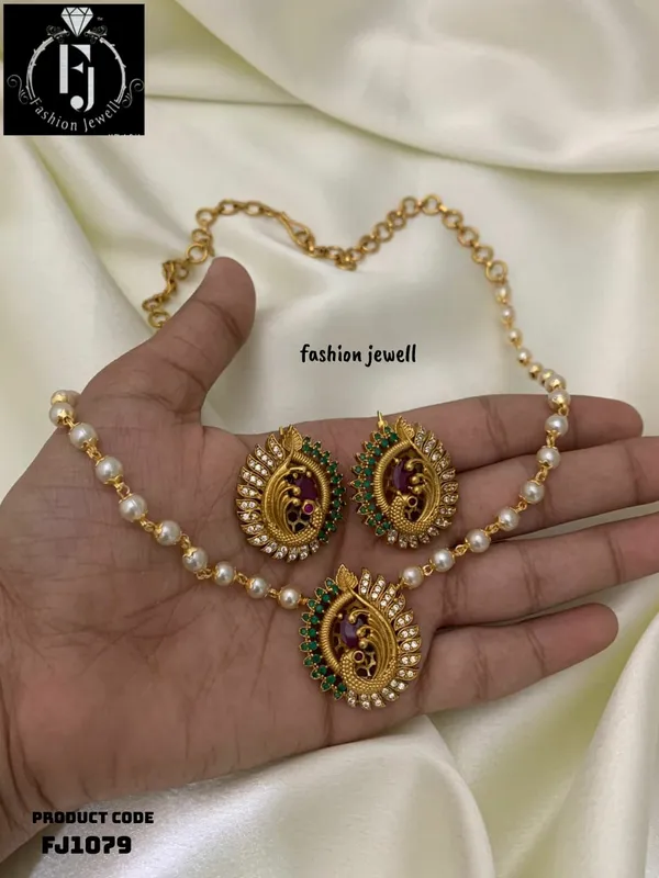 LIRA_ANTIQUE_NECKLACE_SET