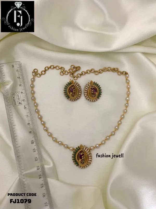 LIRA_ANTIQUE_NECKLACE_SET