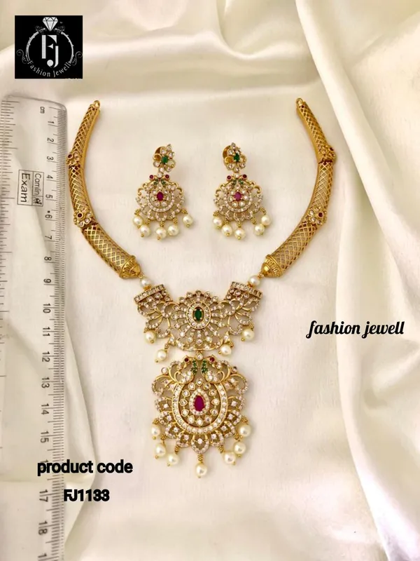 Shaily_Antique_Hasli_Necklace_Set
