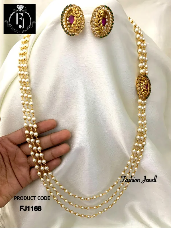 Banita_Layered__Necklace