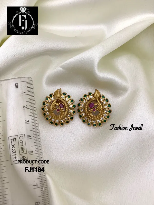 Bloom_Minimal_CZ_Stud_Earrings