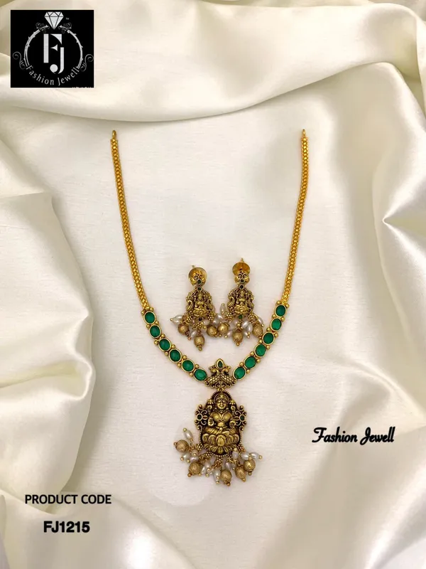 RIA_LAKSHMI_ANTIQUE_NECKLACE_SET