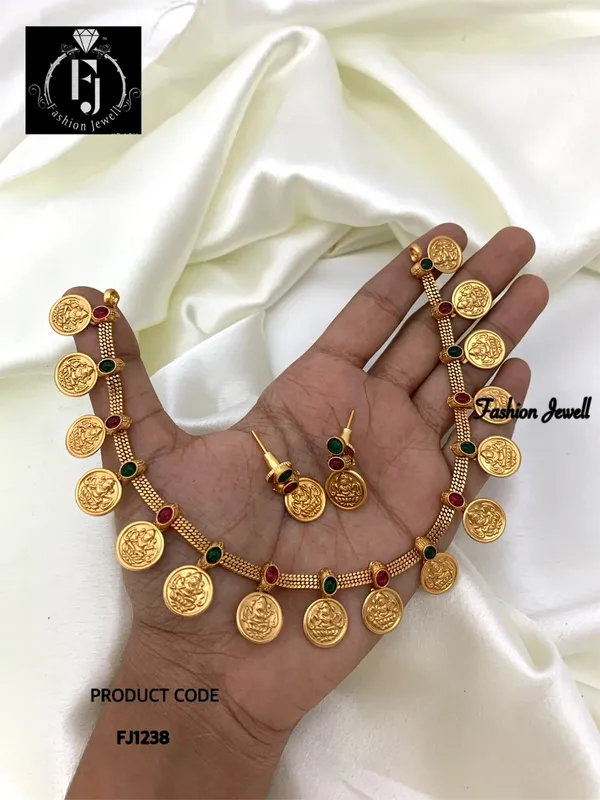 PURVI_ANTIQUE_NECKLACE