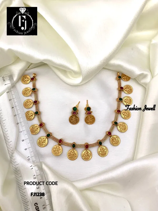 PURVI_ANTIQUE_NECKLACE