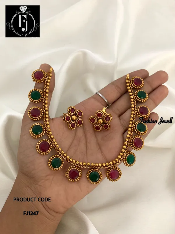 RITI_ANTIQUE_NECKLACE_SET