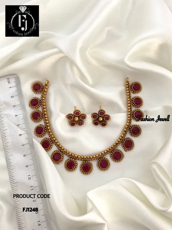 RITI_ANTIQUE_NECKLACE_SET