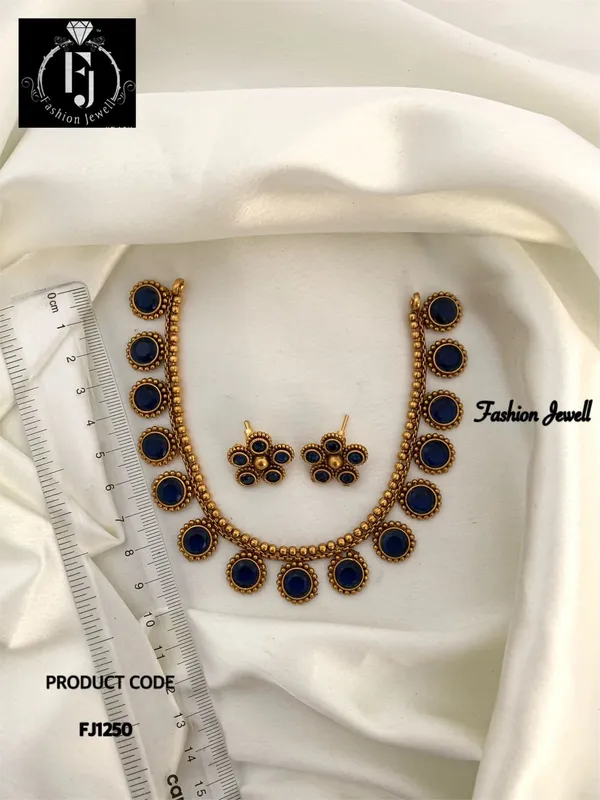 RITI_ANTIQUE_NECKLACE_SET