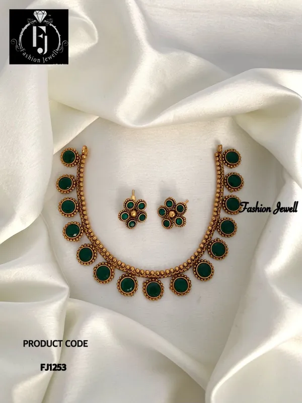 RITI_ANTIQUE_NECKLACE_SET