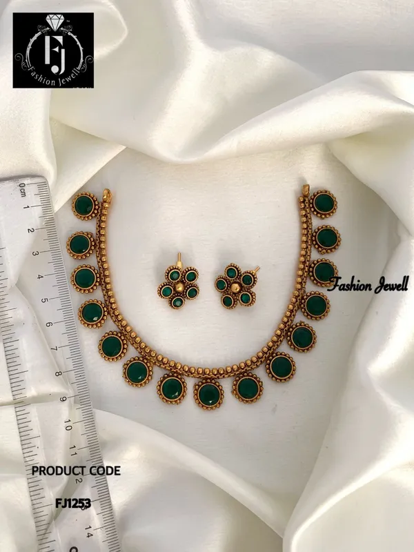 RITI_ANTIQUE_NECKLACE_SET