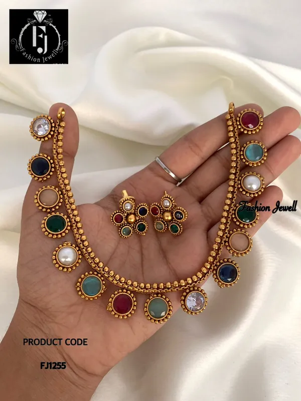 RITI_ANTIQUE_NECKLACE_SET