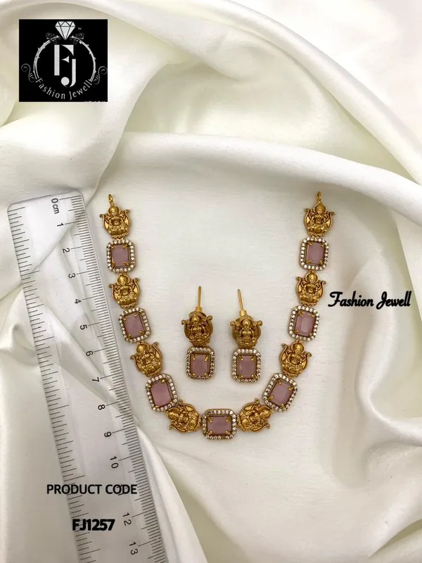 PANCHI_ANTIQUE_LAKSHMI_NECKLACE_SET