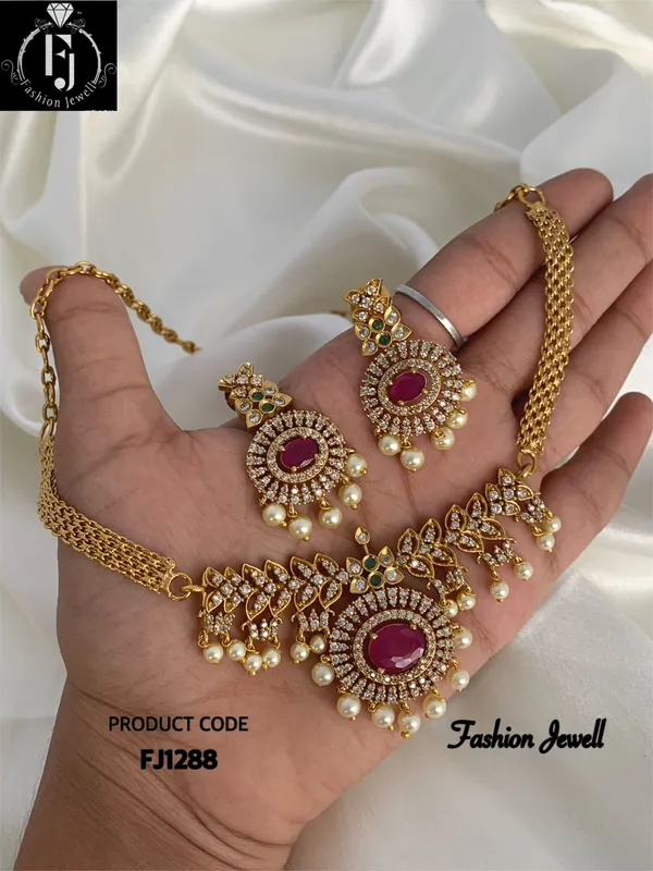 ZAINA_AD_MATTE_NECKLACE_SET