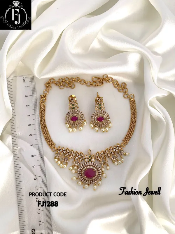 ZAINA_AD_MATTE_NECKLACE_SET