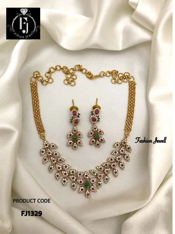 SAINA_NAKSHATRA_LEAF_PENDANT_CHAIN_SET