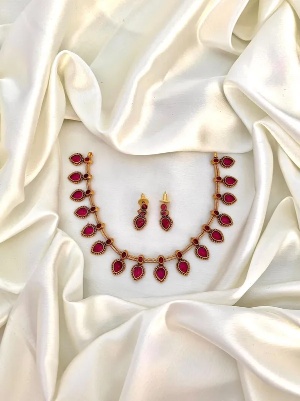 Romily_Matte_antique_Necklace_set