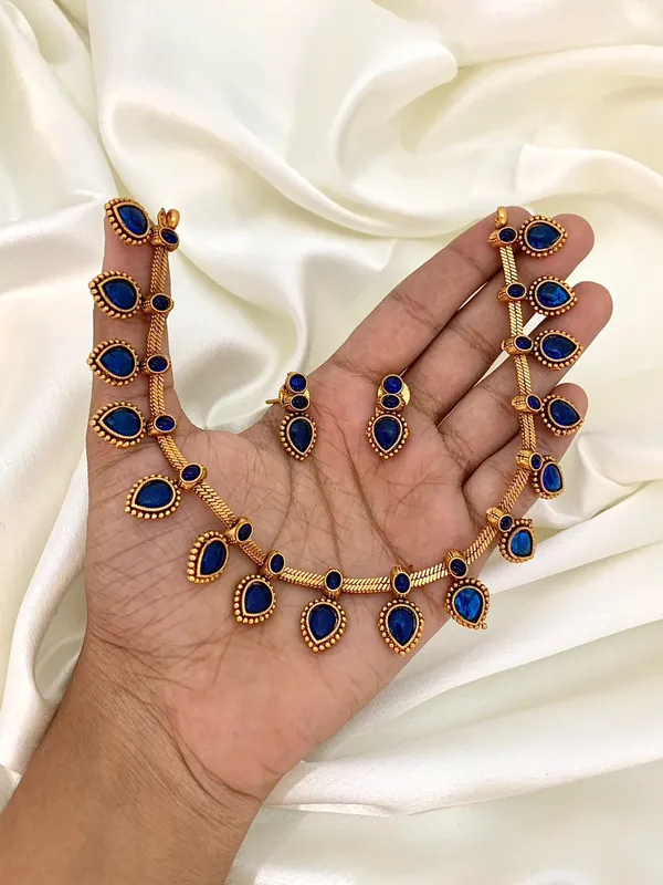 Romily_Matte_antique_Necklace_set