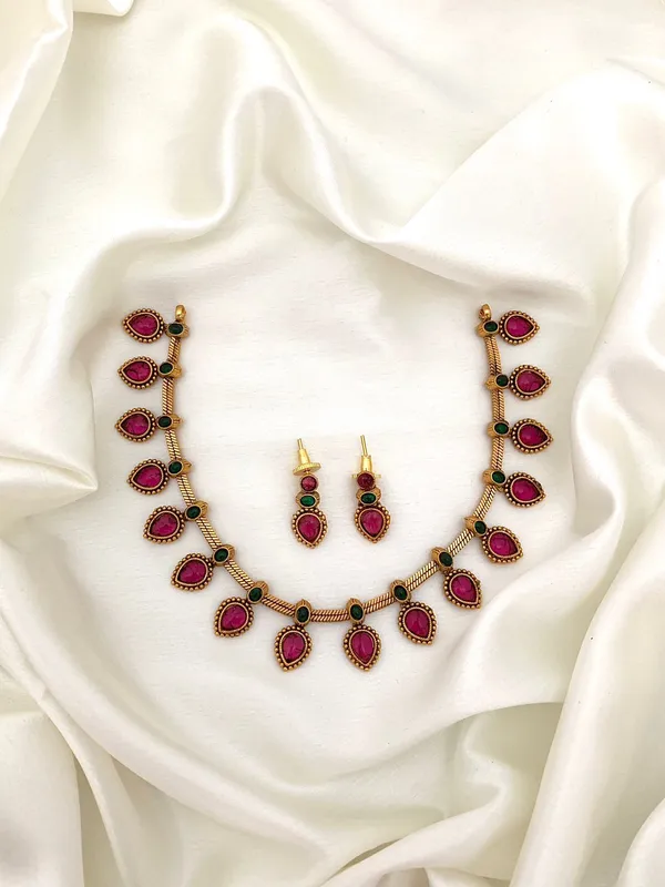 Romily_Matte_antique_Necklace_set