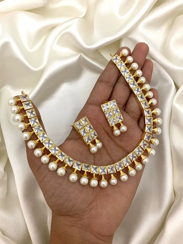 Fashion Jewell AMAIRA KUNDAN NECKLACE SET Price in India Buy Fashion Jewell AMAIRA KUNDAN NECKLACE SET online at undefined