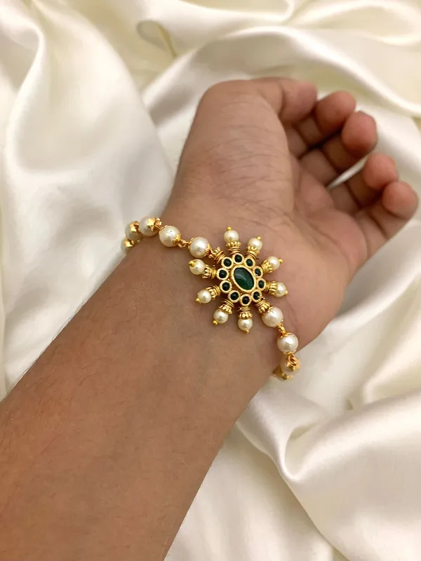 ZAINA_ANTIQUE_BRACELET