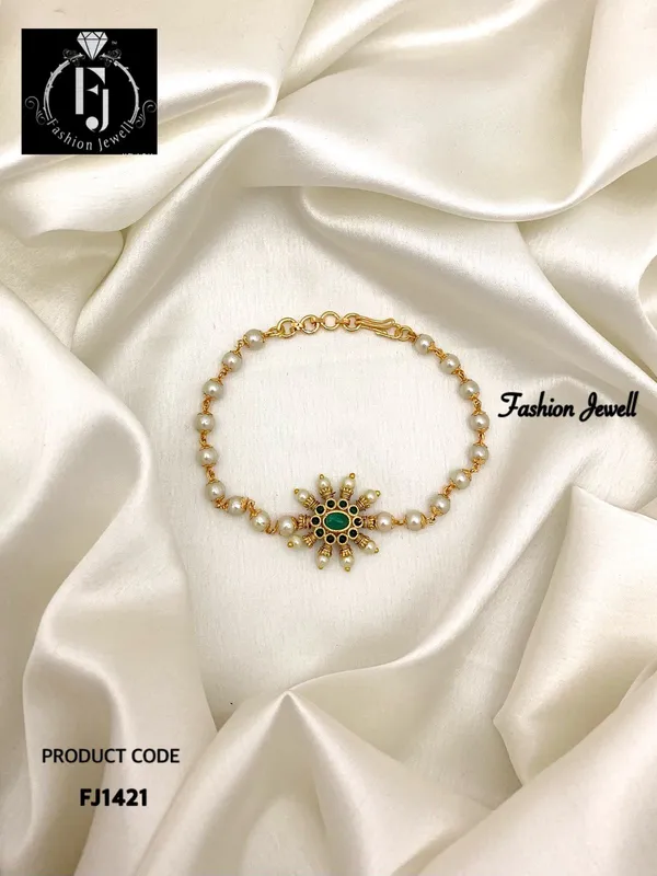 ZAINA_ANTIQUE_BRACELET