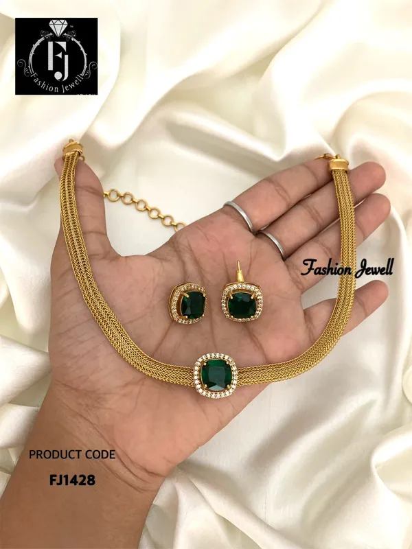 Rosemary_Antique_Chain_Set