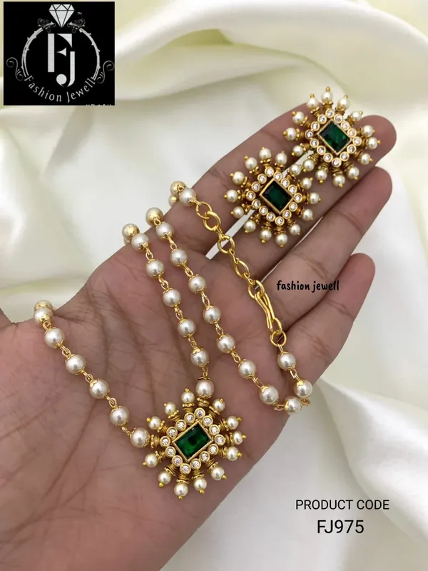 DYNA_PEARL_STRING_NECKLACE_SET