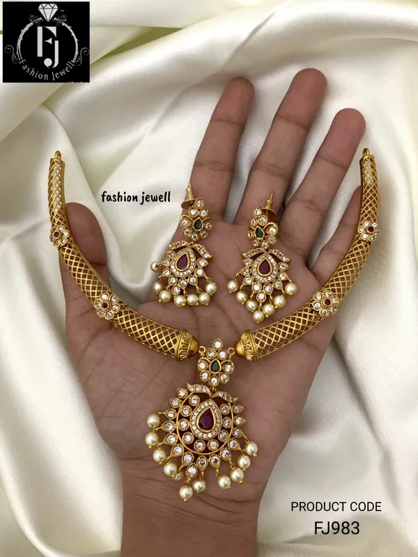 NERISSA_ANTIQUE_HASLI_NECKLACE_SET