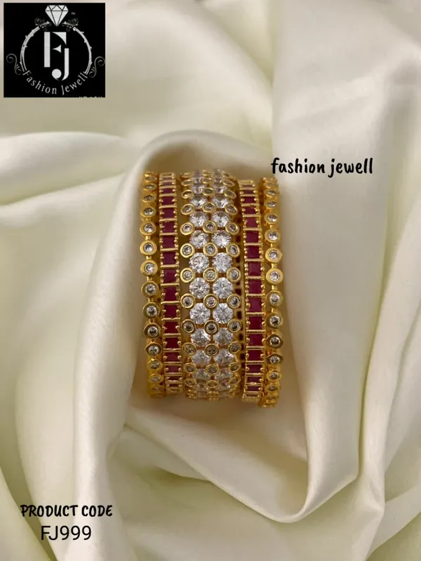 ABRIL_ANTIQUE_BANGLES