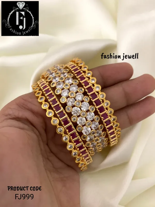 ABRIL_ANTIQUE_BANGLES